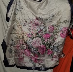 Wagon 100% silk scarf